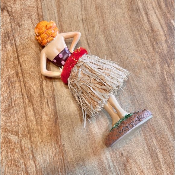 Dashboard Hula Girl - Picture 4 of 6